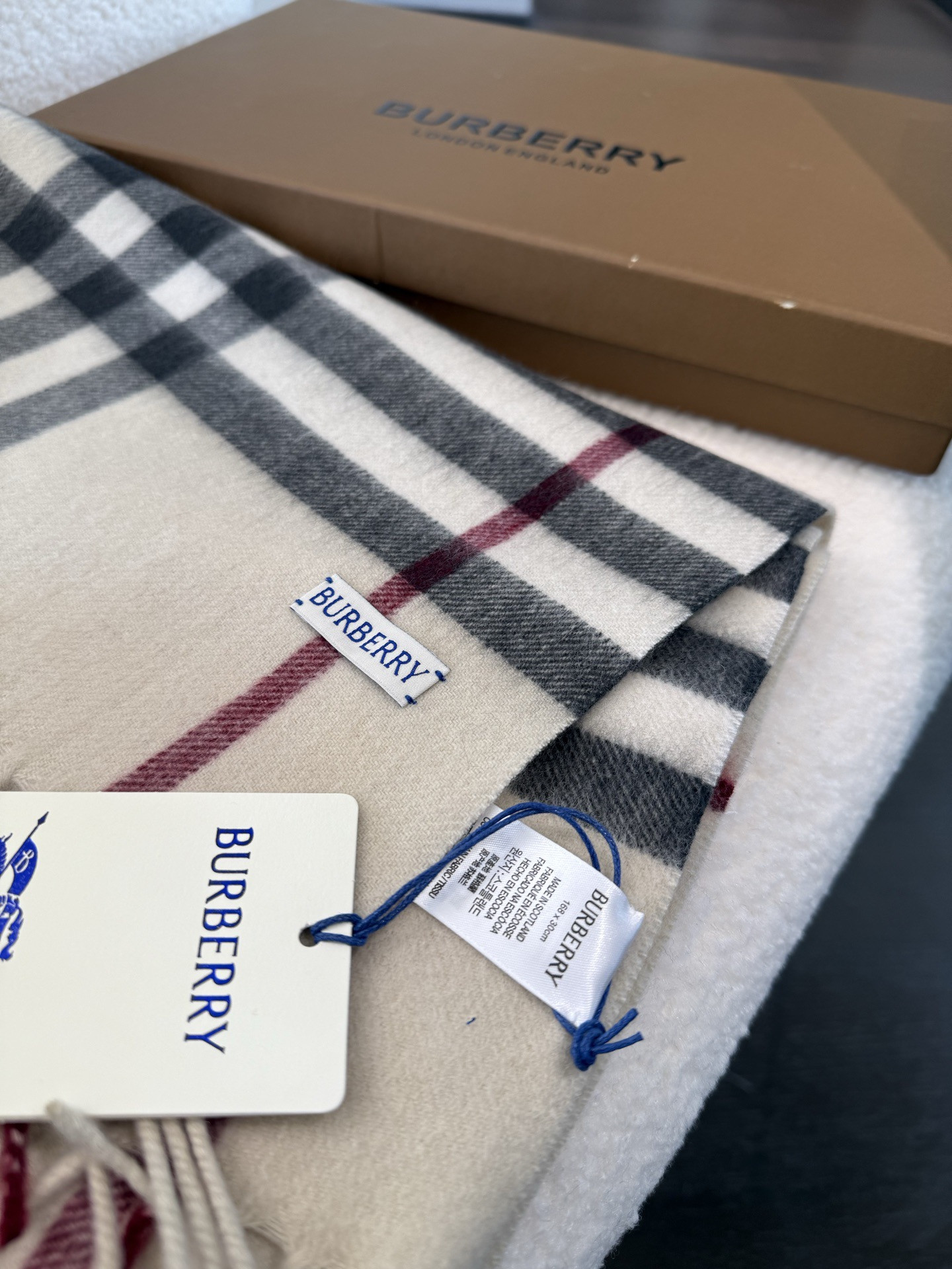 Bv*b*rry scarf 30x180cm