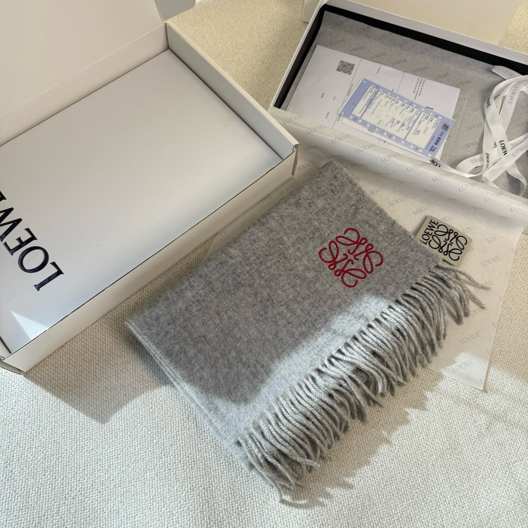 L0ew* scarf 30x180cm