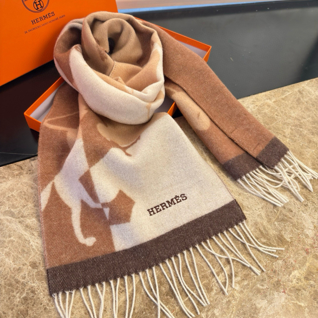 H**me5 scarf 30x168cm