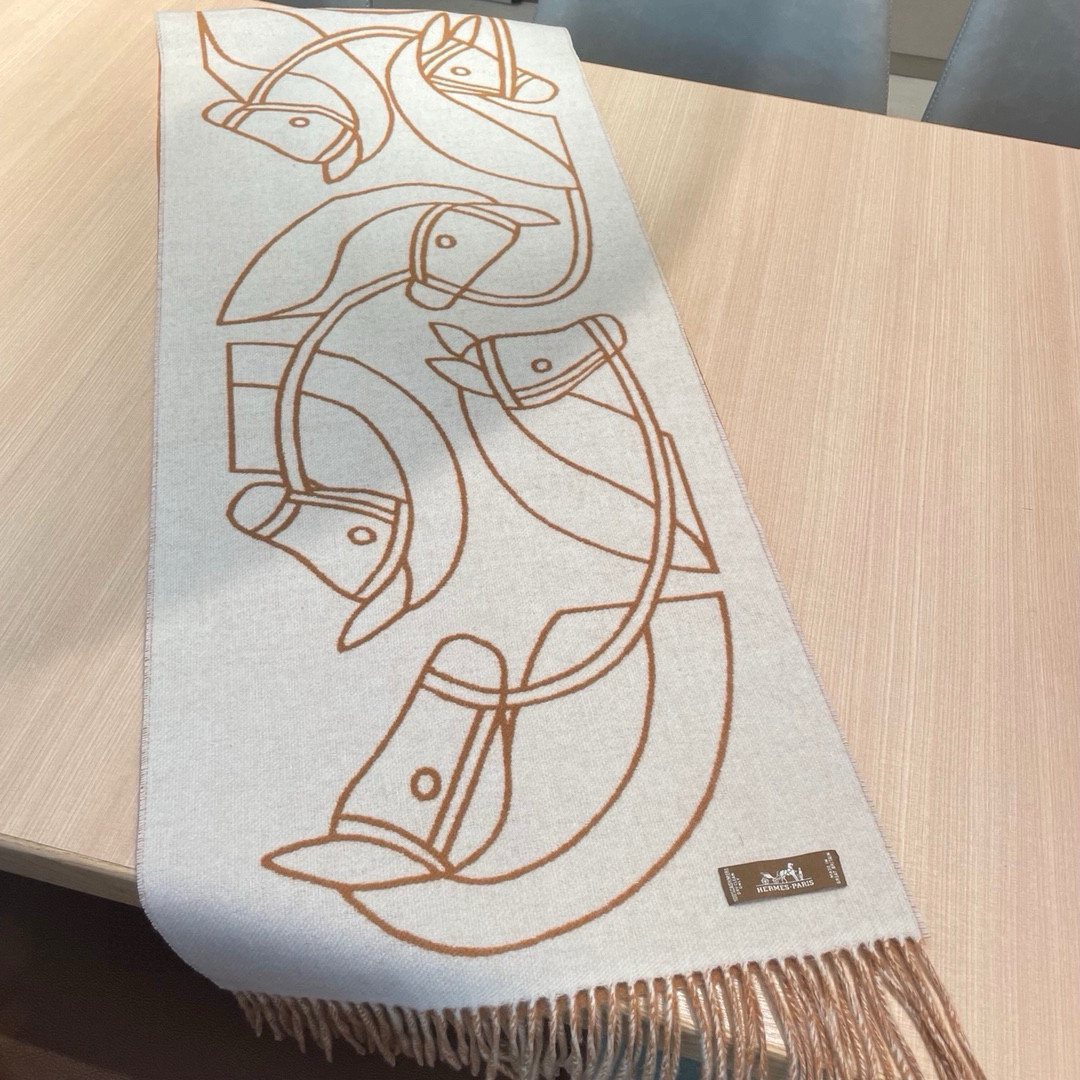 H**me5 scarf 40x195cm