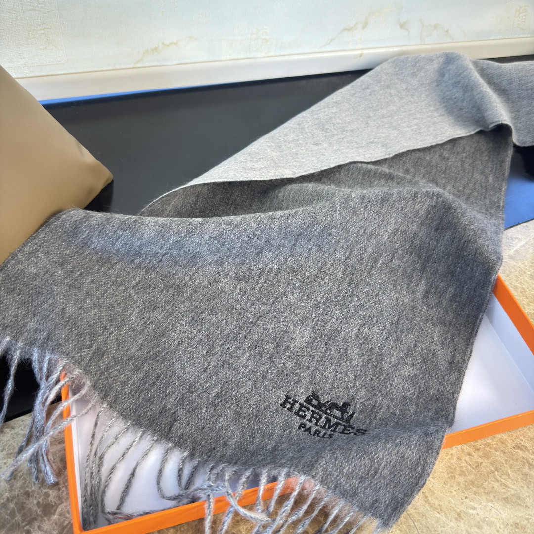 H**me5 scarf 32x180cm