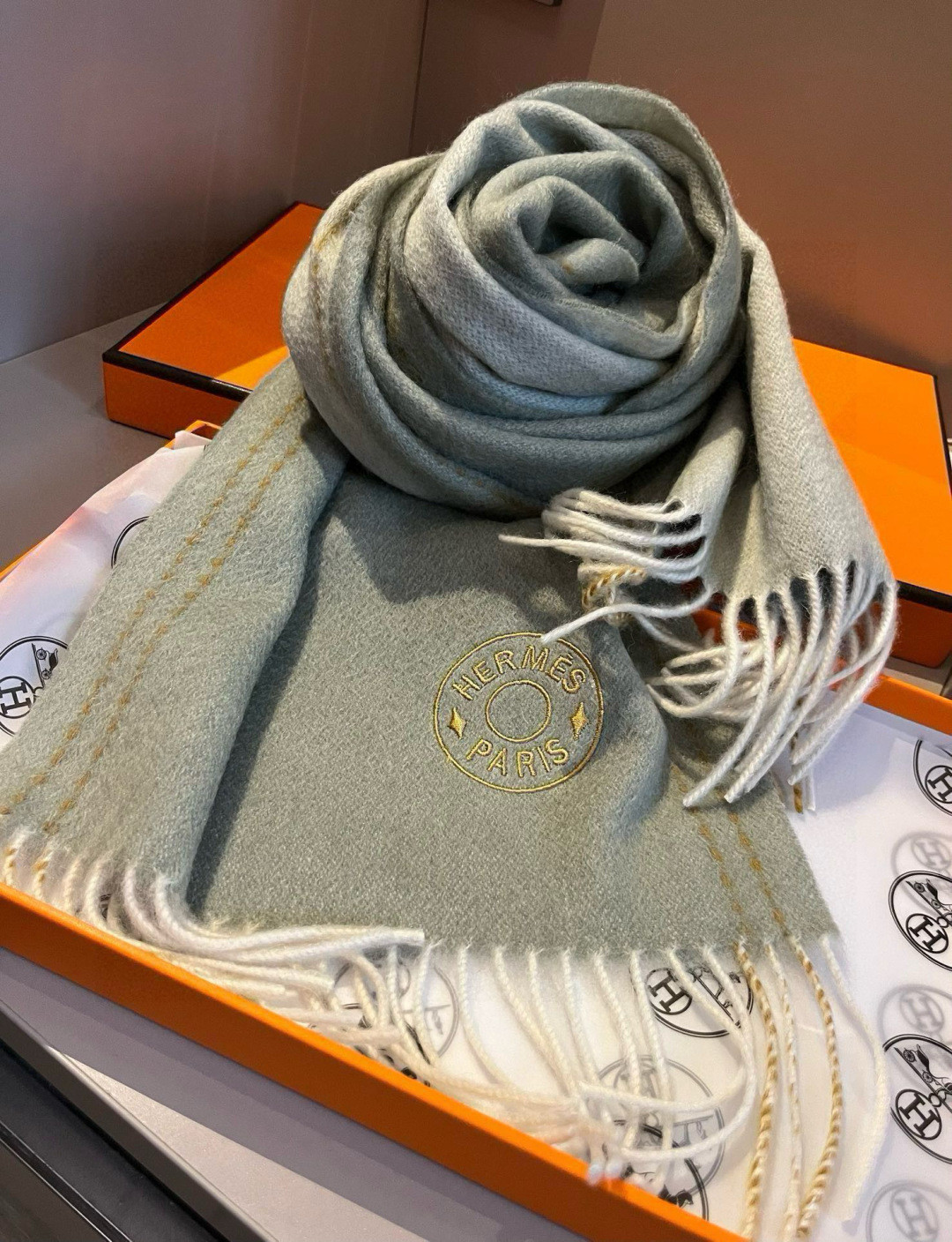 H**me5 scarf 30x180cm