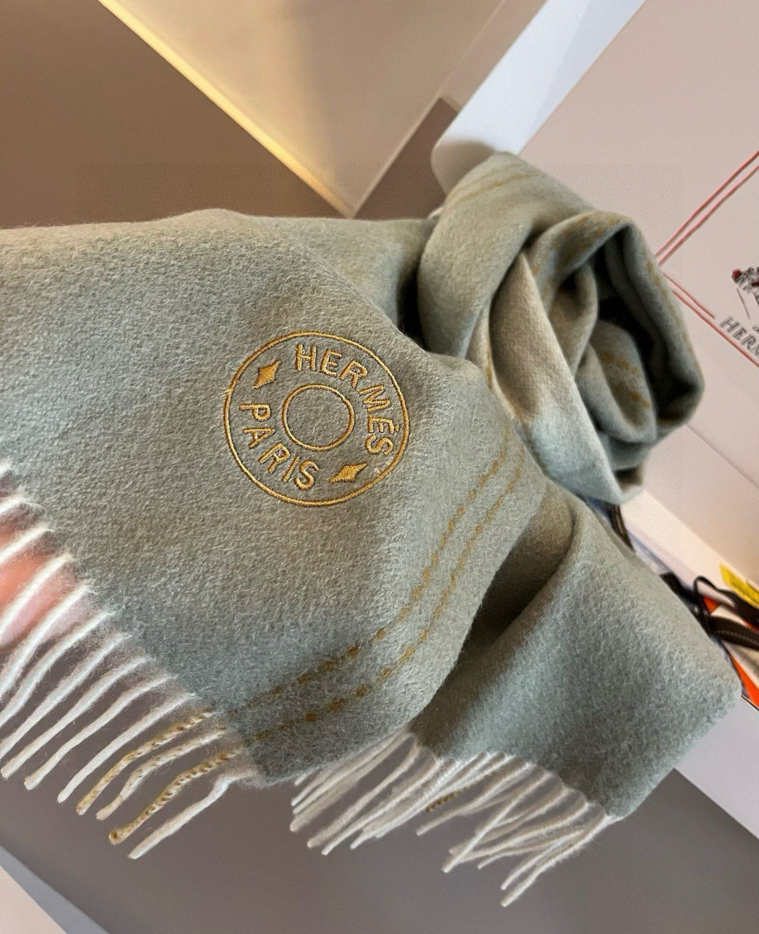H**me5 scarf 30x180cm
