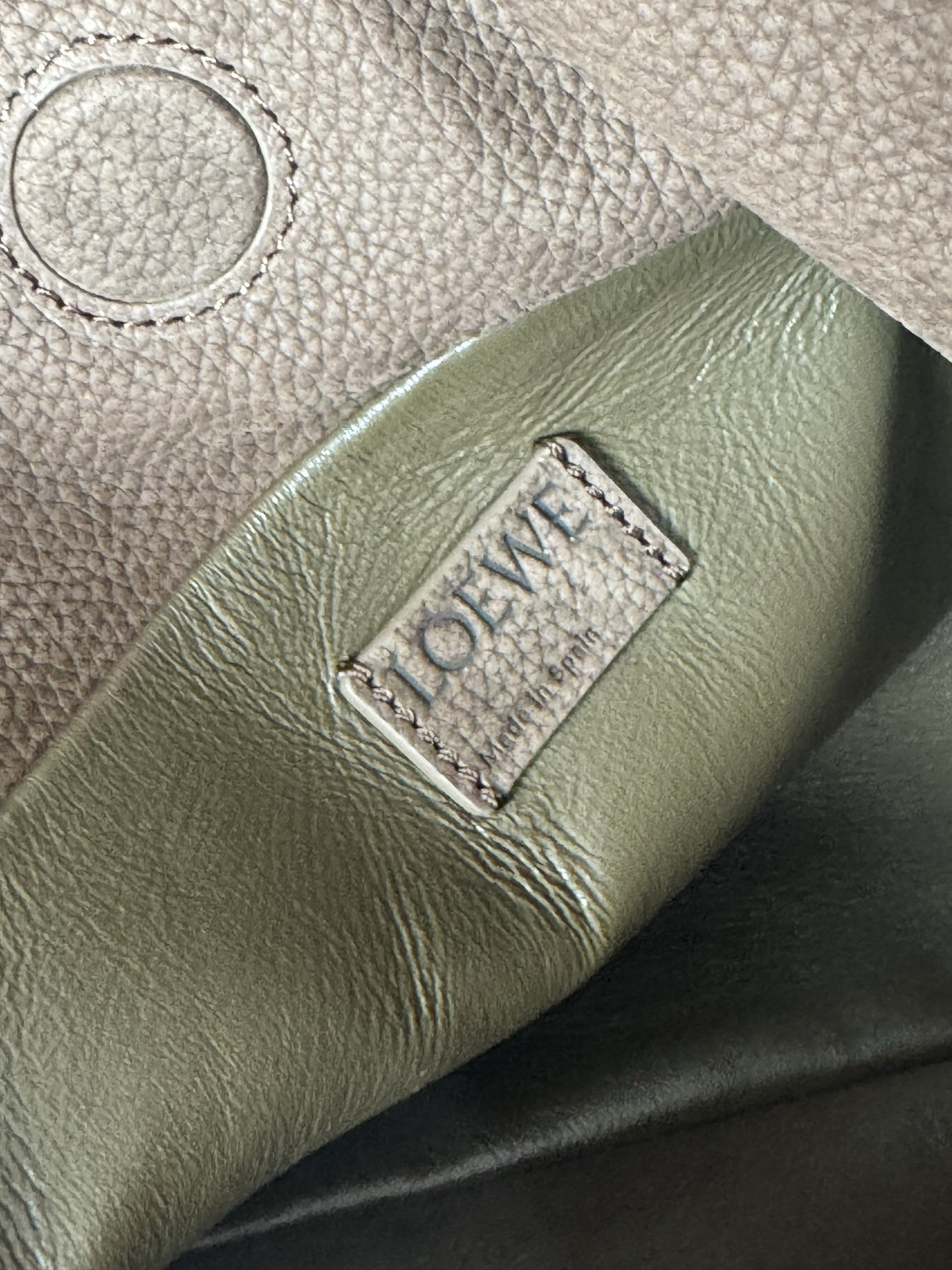 L0ew* Medium Flamenco Clutch in Grained Nubuck 24.5x30x10.5cm