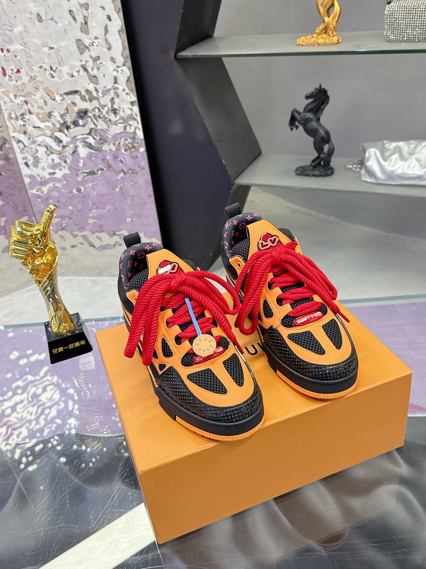 UA LV Skate Sneaker