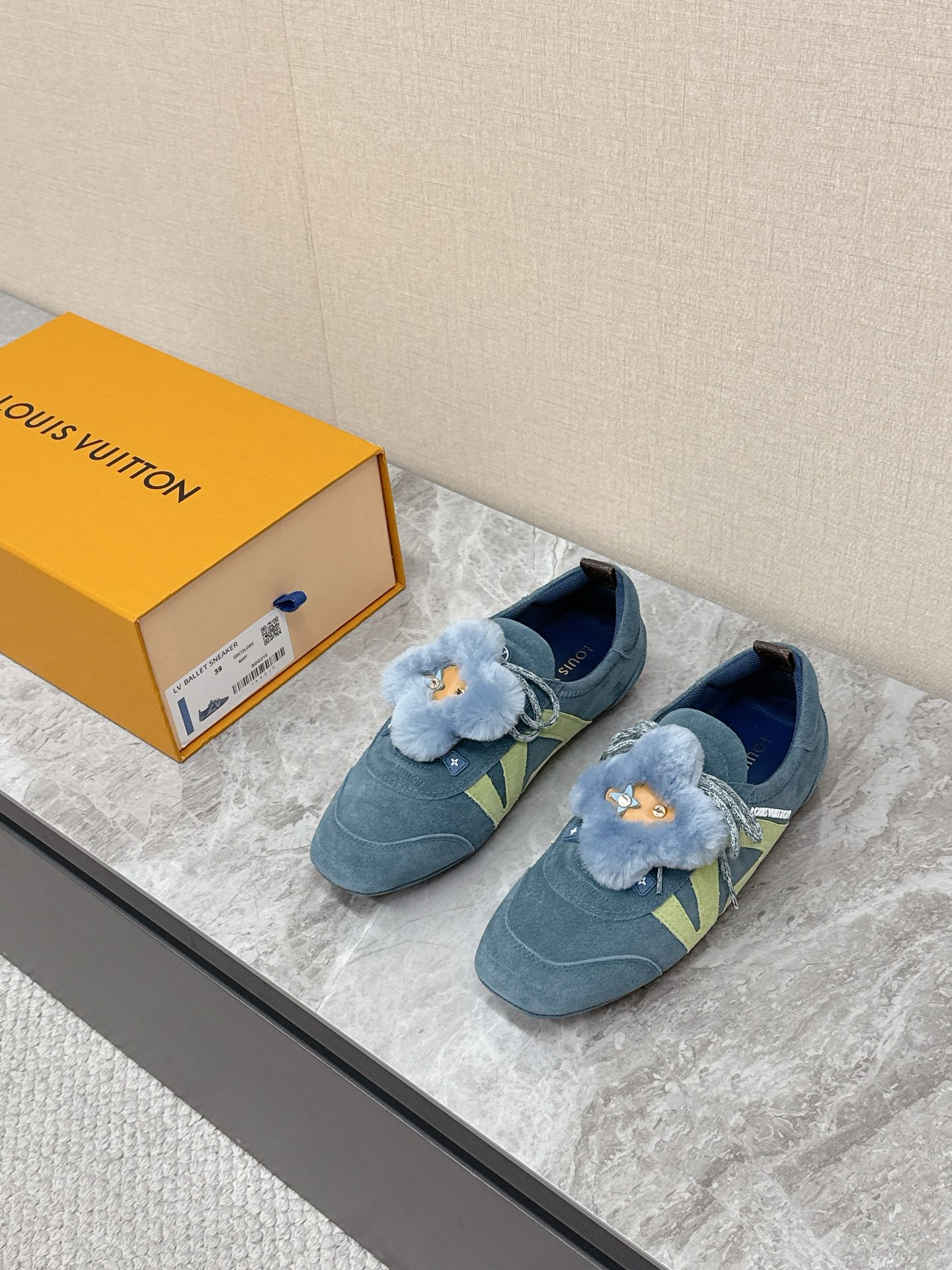 UA LV Sneakerina