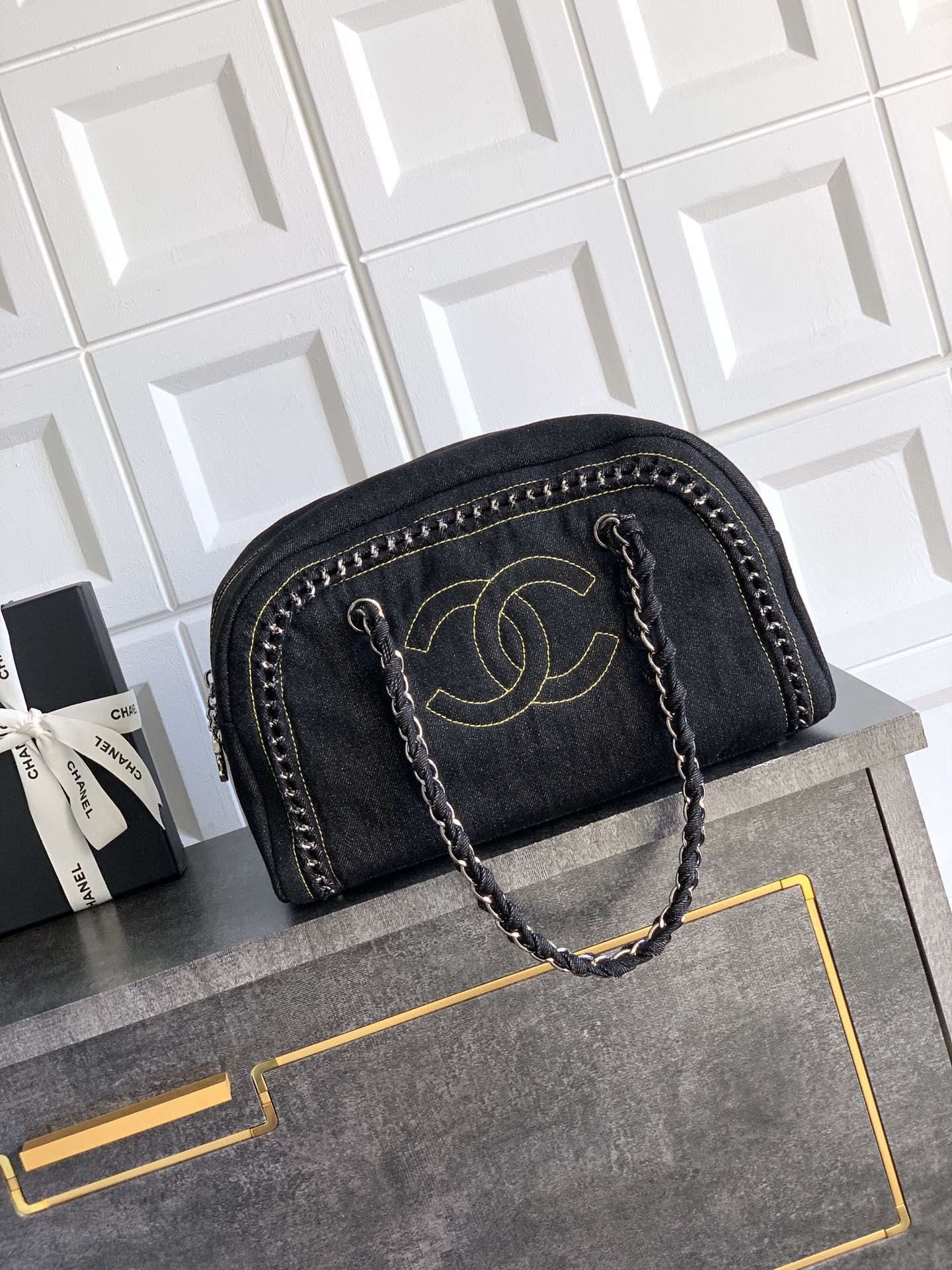 ch**el De*1m cc boston bag 33x20.5x15cm