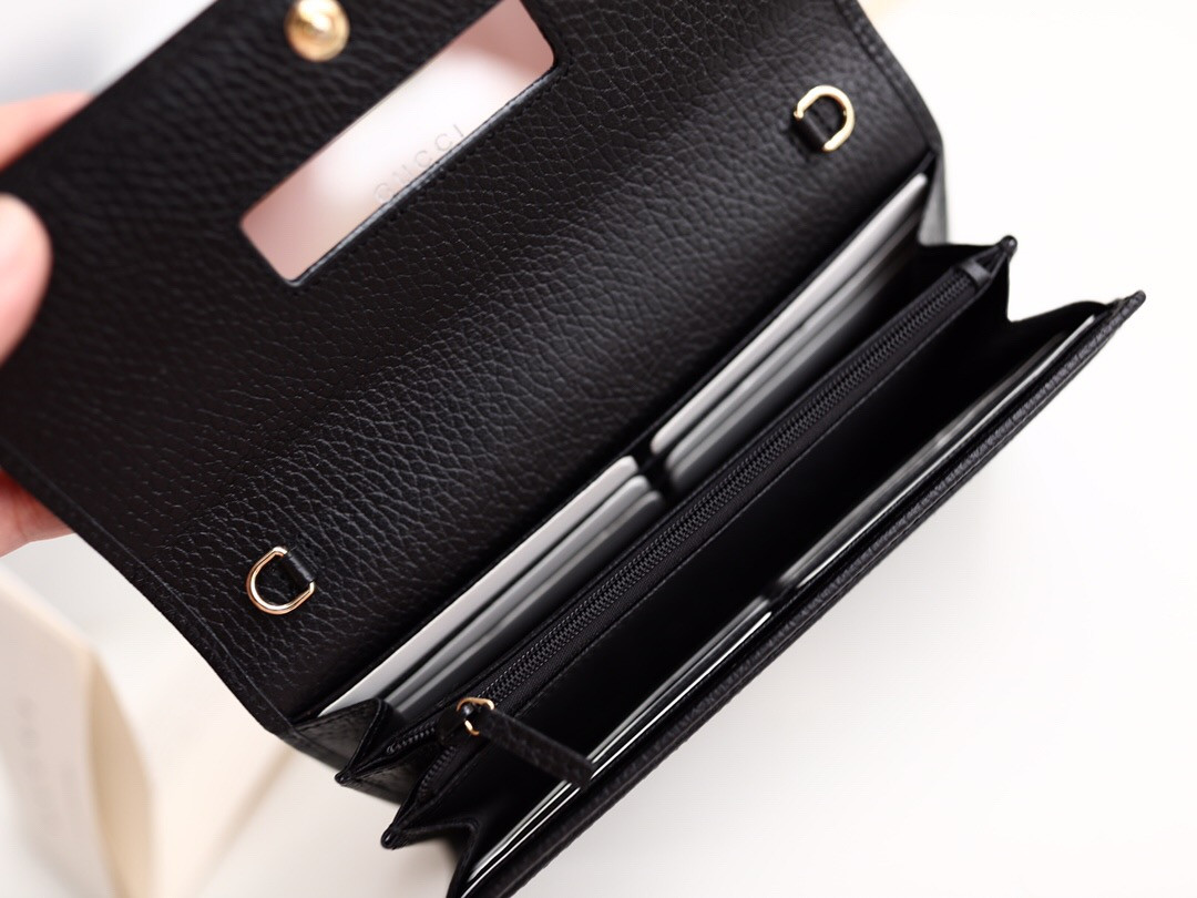 Gvc*1 GG Marmont leather chain wallet